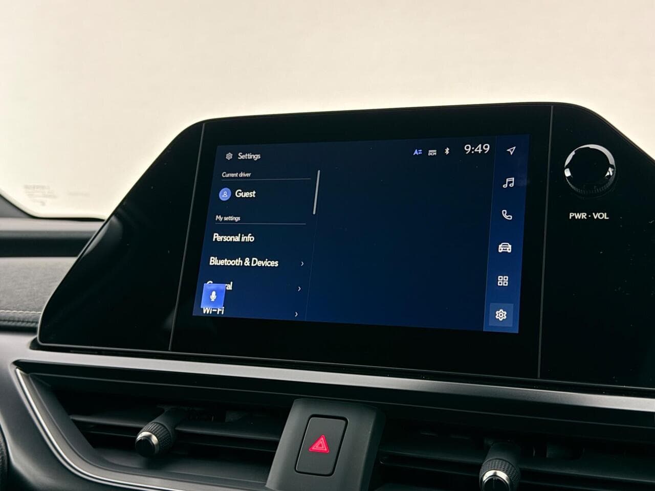 Lexus UX thumbnail Infotainment System