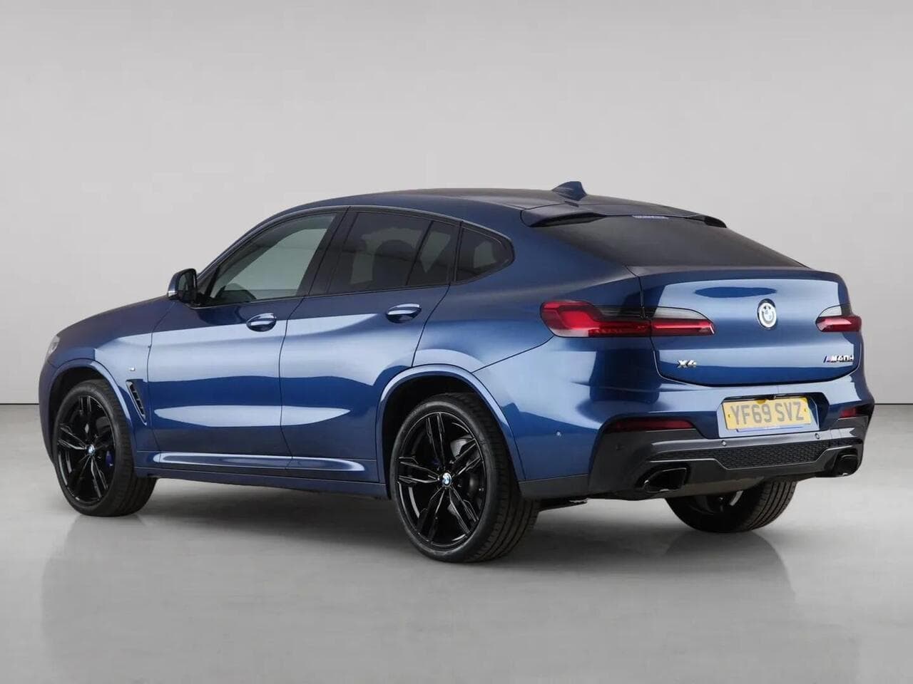 BMW X4 thumbnail Rear Left