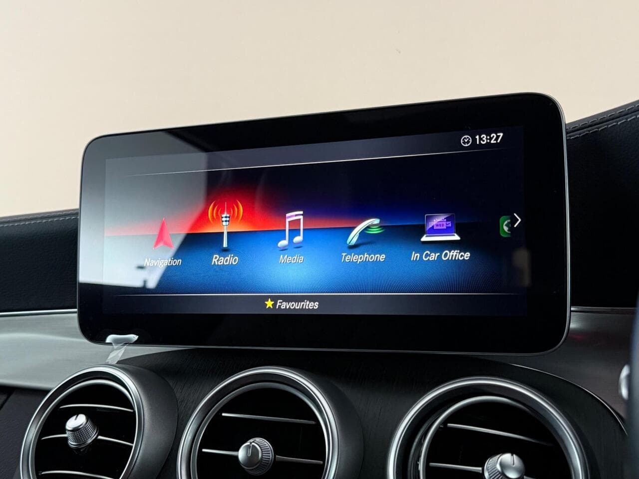 Mercedes-Benz C Class thumbnail Infotainment System