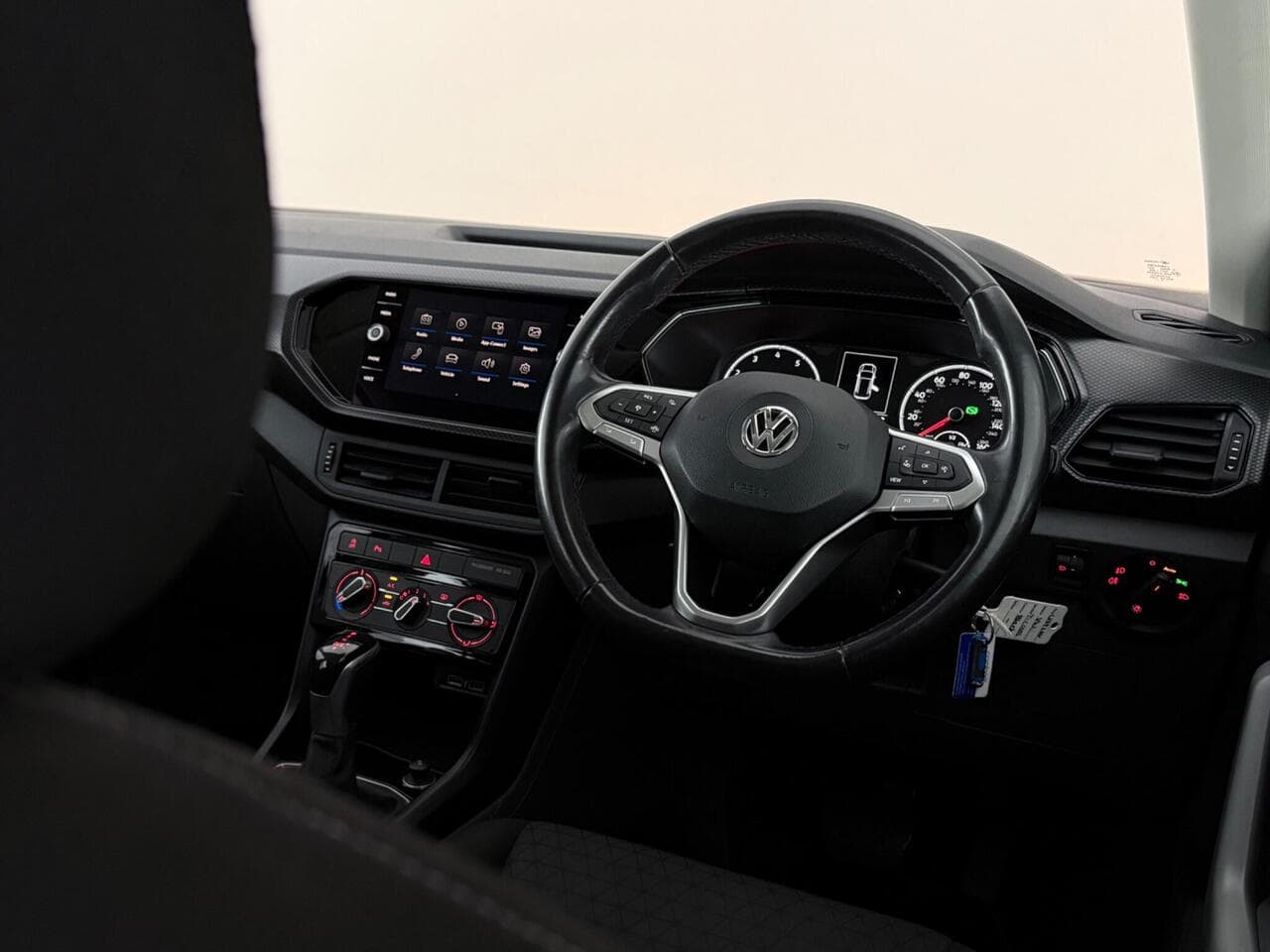 Volkswagen T-Cross thumbnail Interior Front