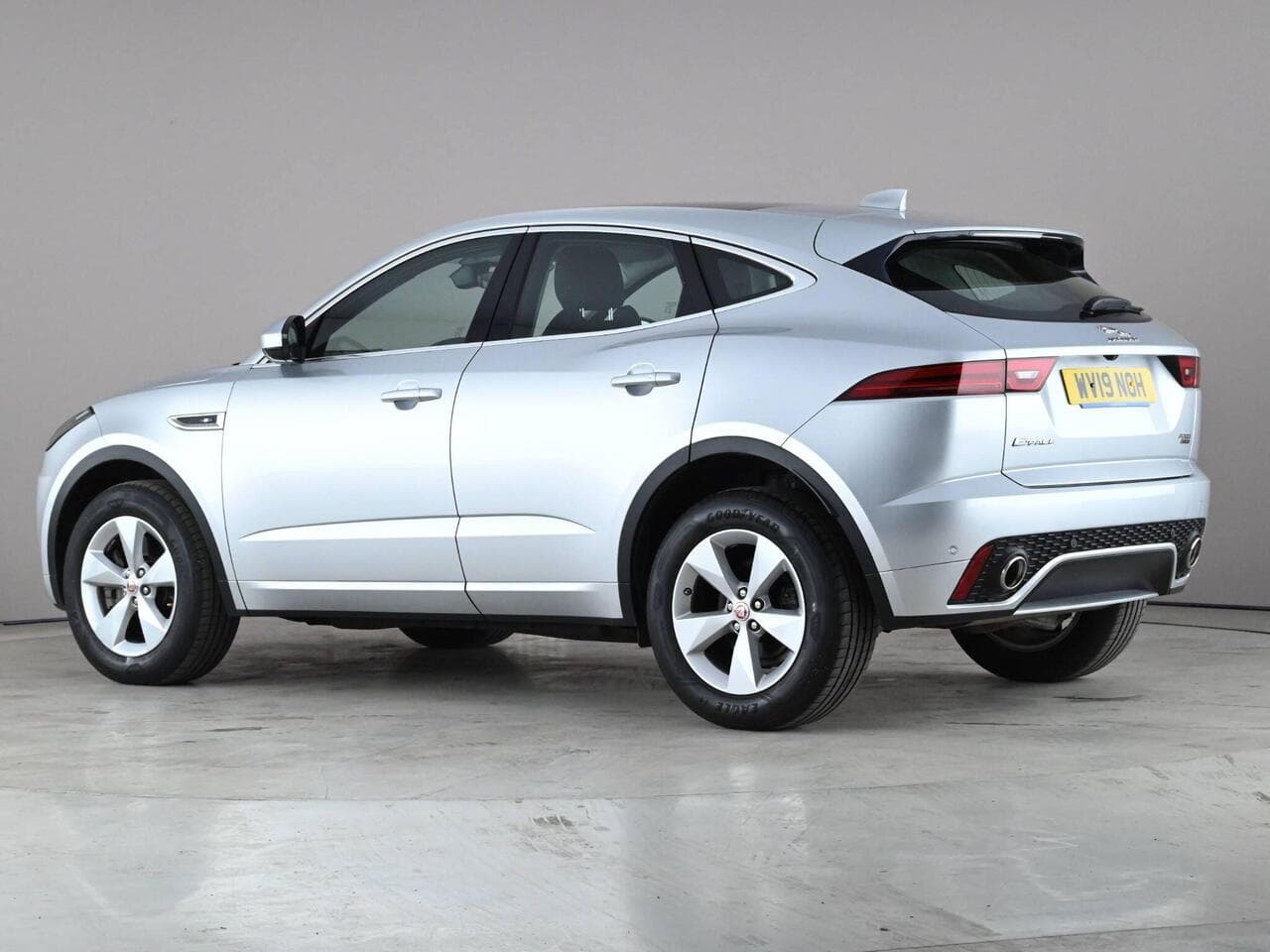 Jaguar E-PACE thumbnail Side Left