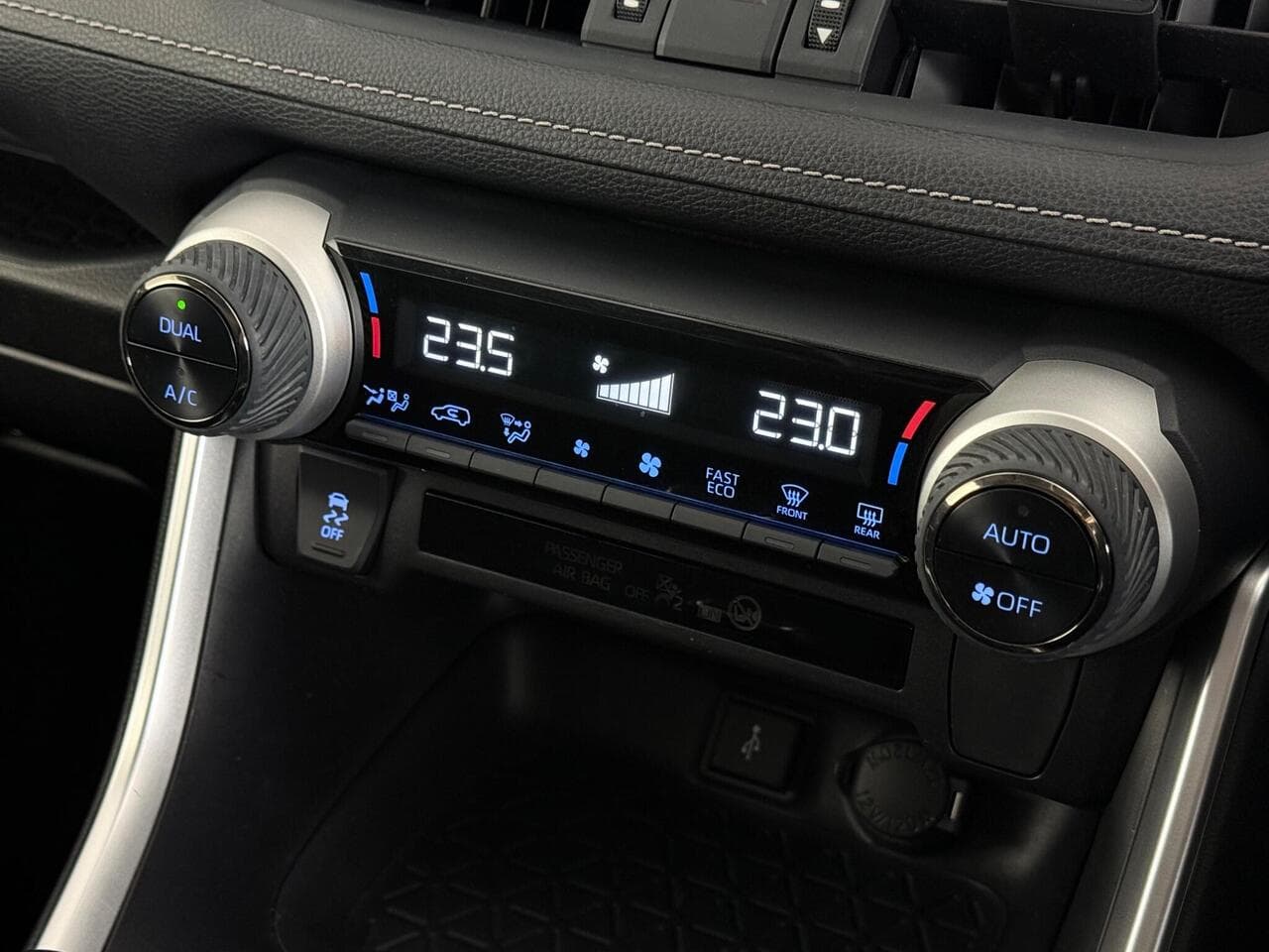 Toyota RAV4 thumbnail Misc Controls