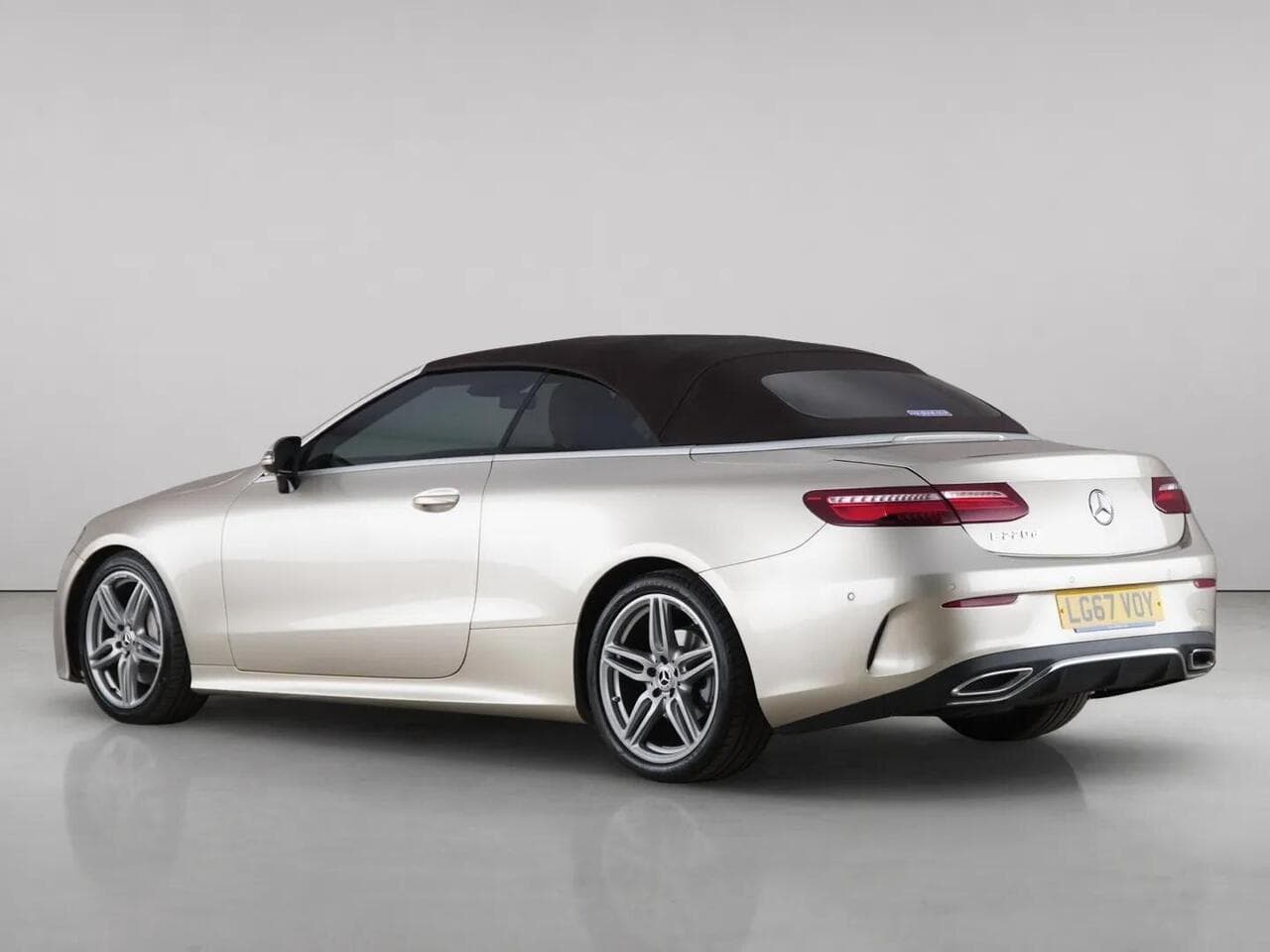 Mercedes-Benz E Class thumbnail Rear Left