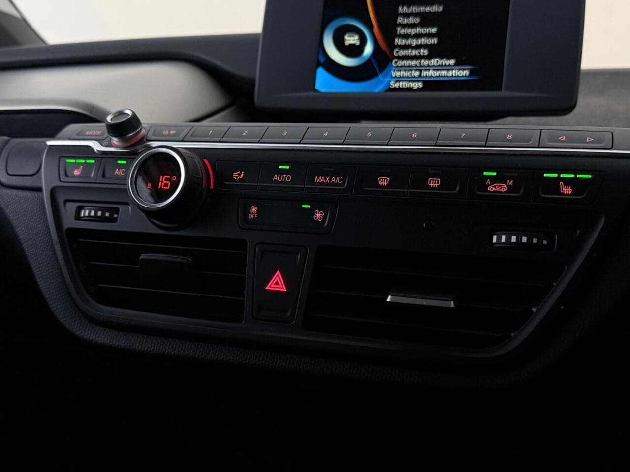 BMW i3 thumbnail Infotainment System