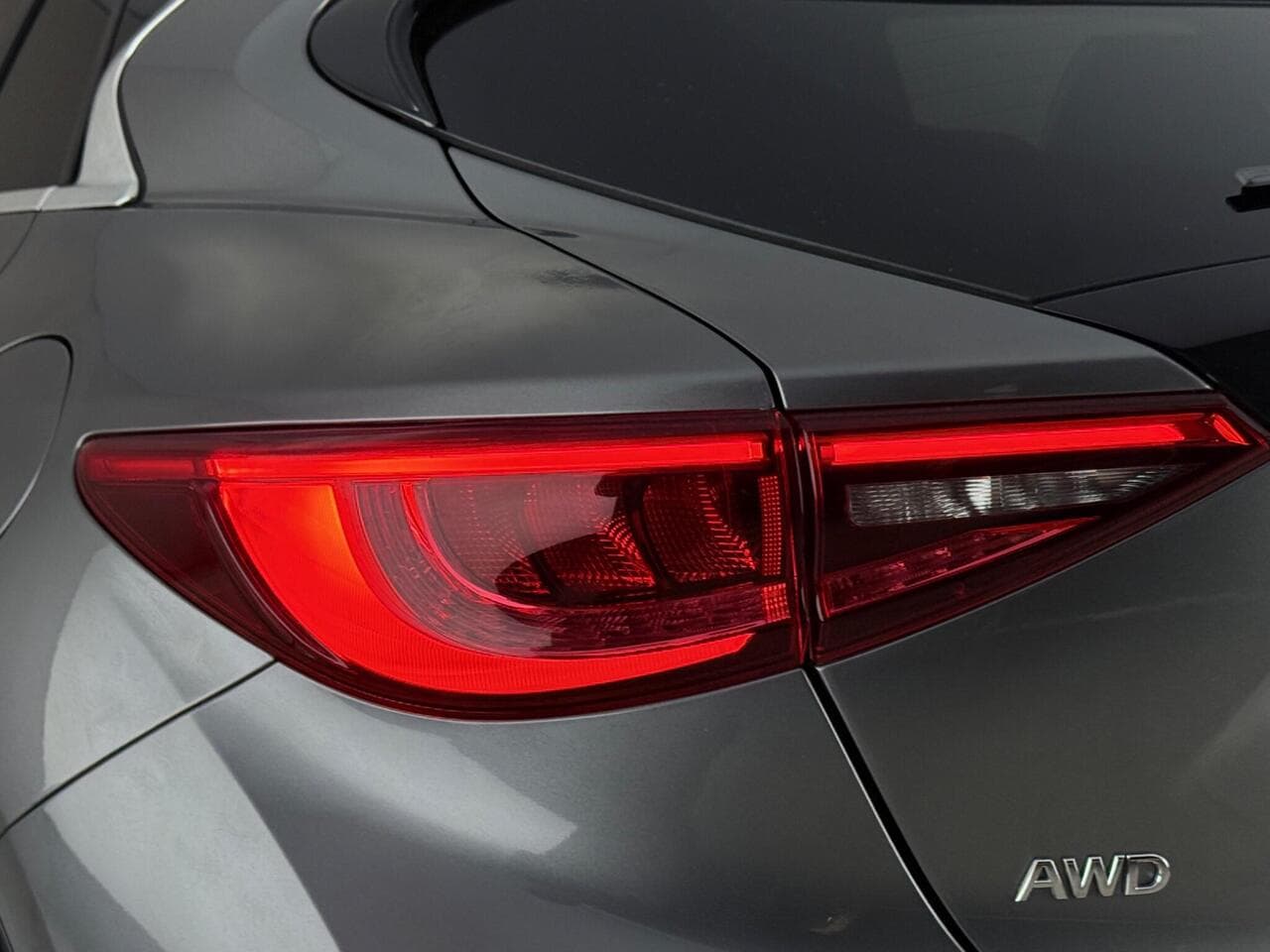 Infiniti Q30 thumbnail Lights Rear