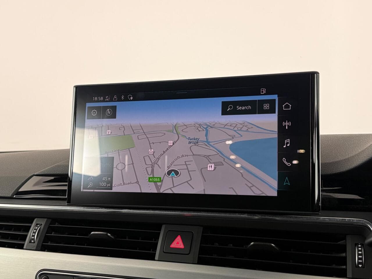 Audi A5 Cabriolet thumbnail Infotainment System