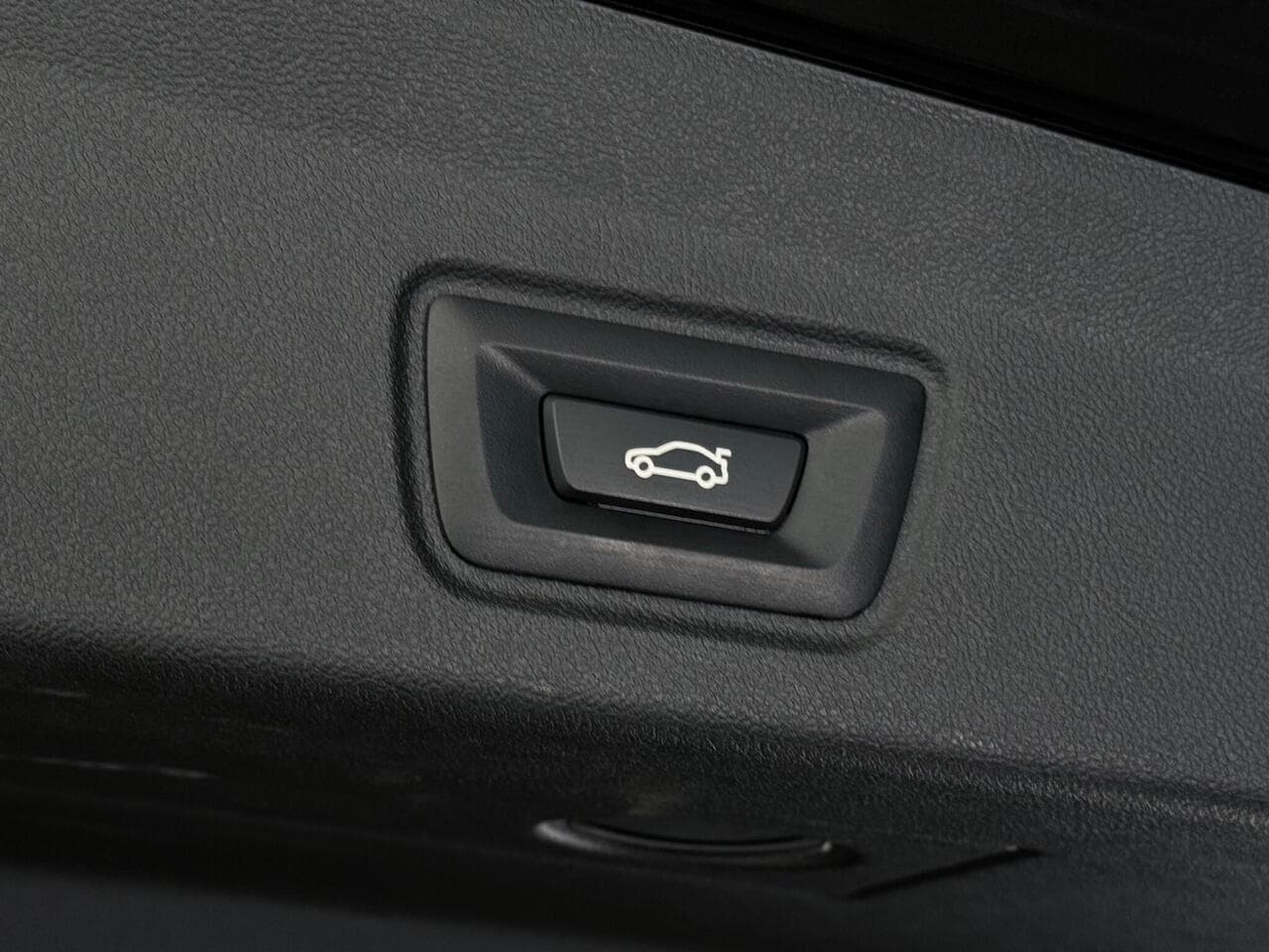 BMW 4 Series Gran Coupe thumbnail Misc Controls