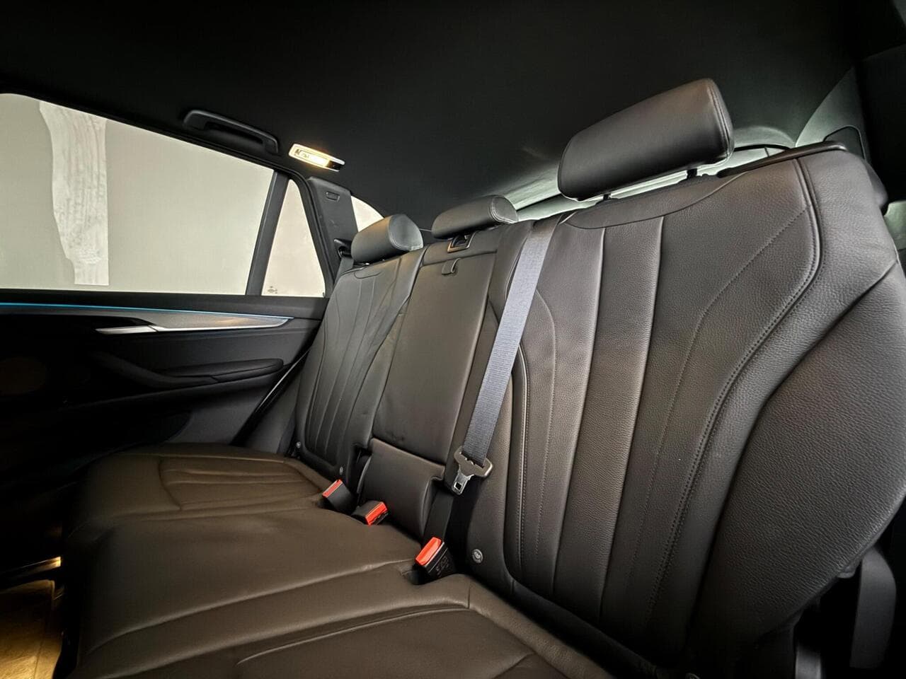 BMW X5 thumbnail Seats Rear