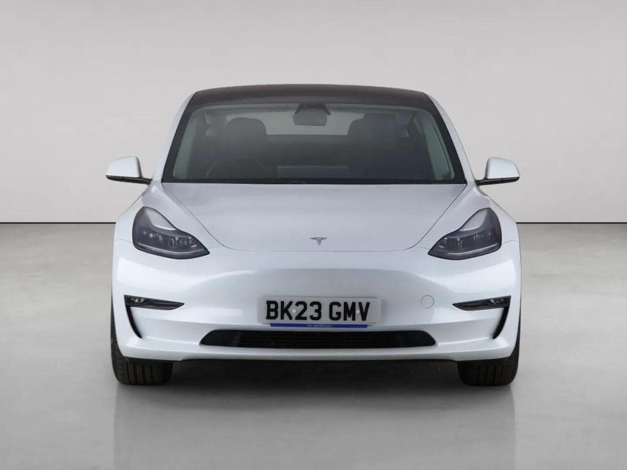 Tesla Model 3 thumbnail Front