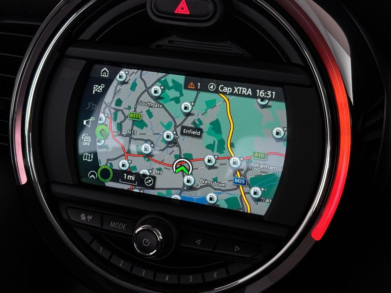 MINI Hatch thumbnail Infotainment System