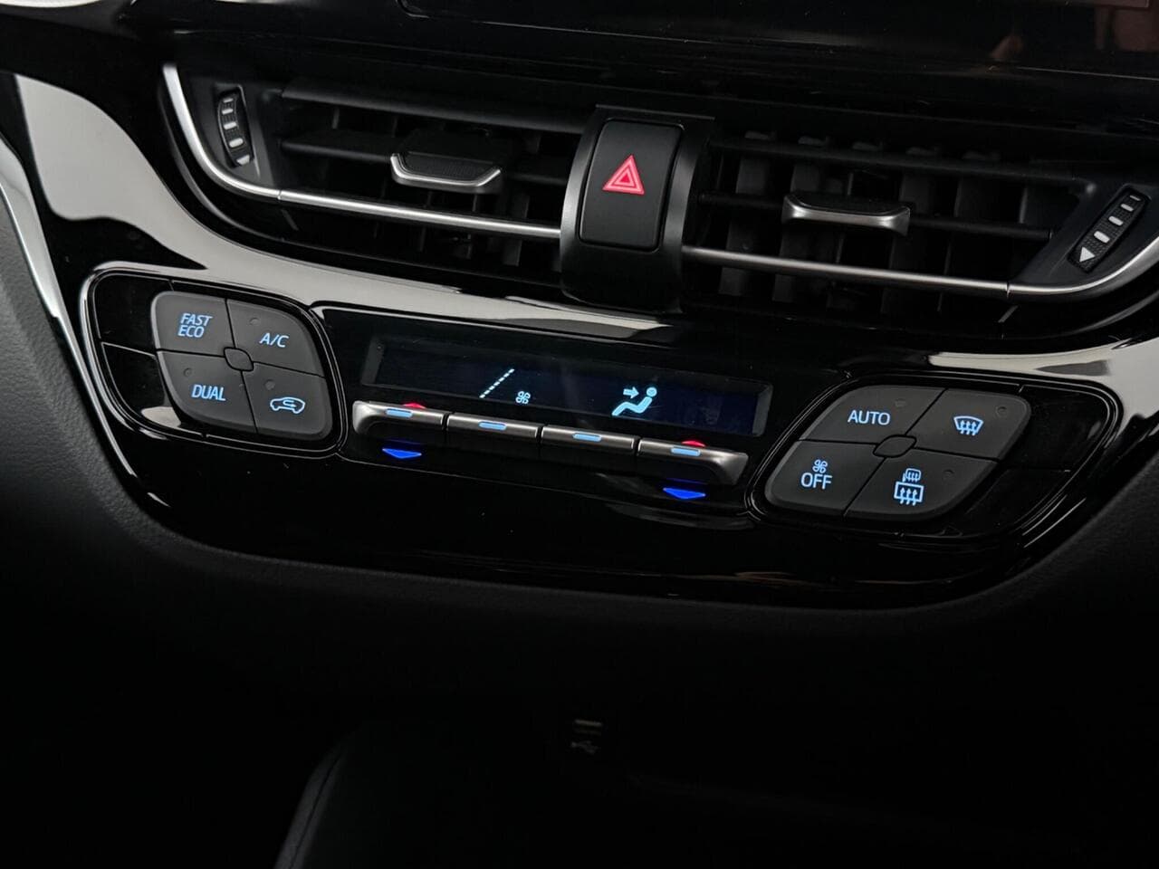 Toyota C-HR thumbnail Misc Controls