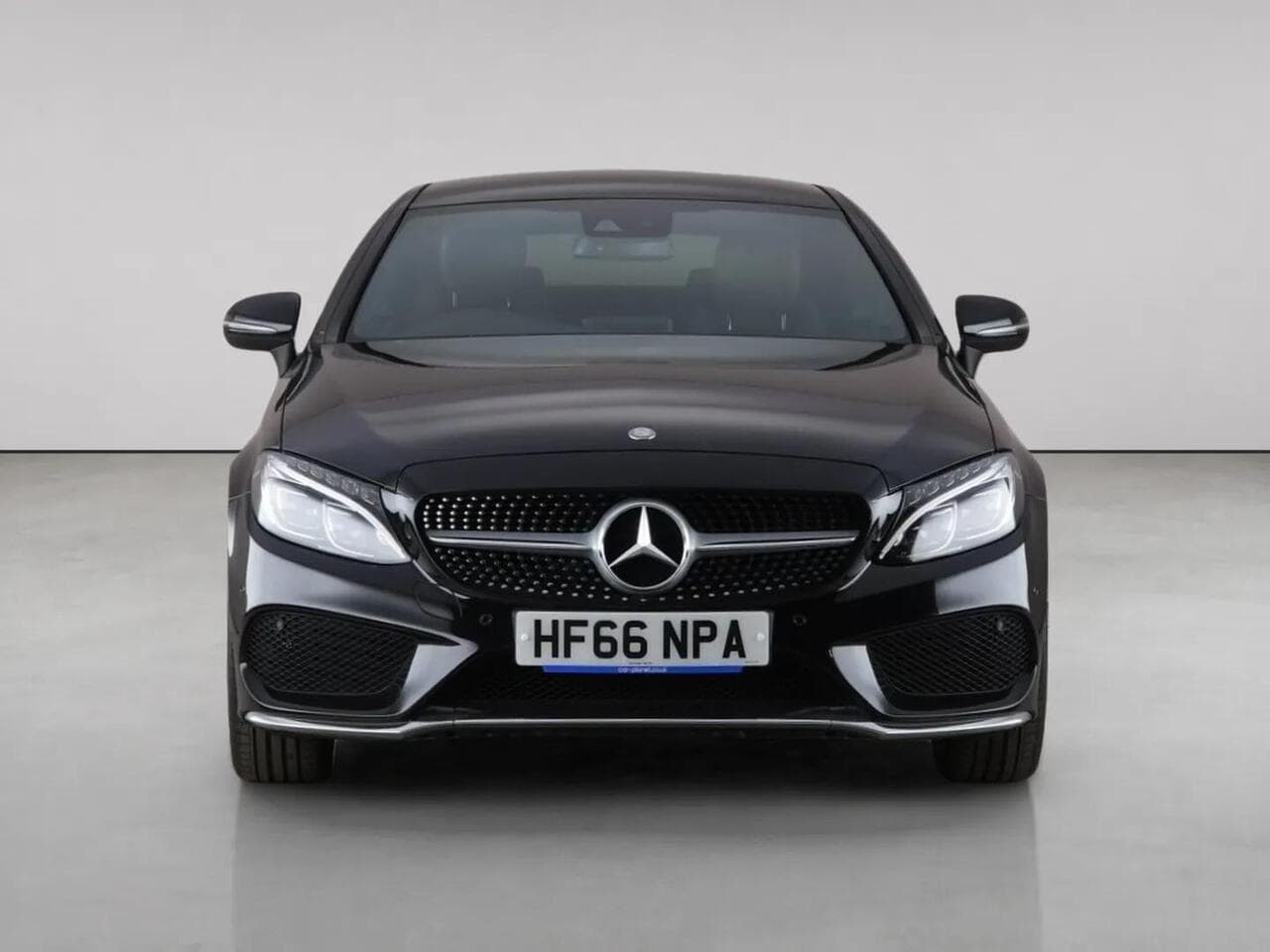 Mercedes-Benz C Class thumbnail Front
