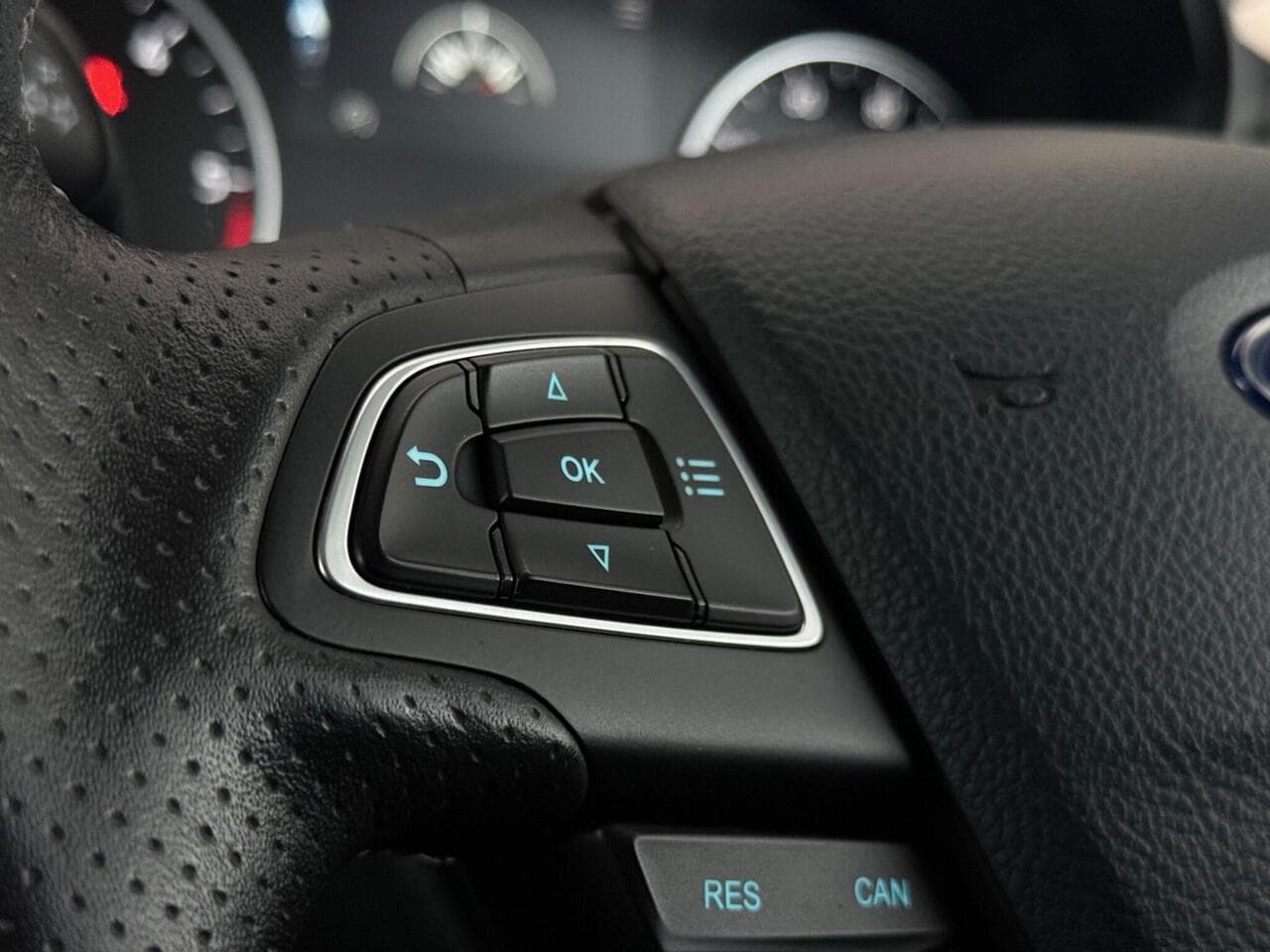 Ford EcoSport thumbnail Misc Controls