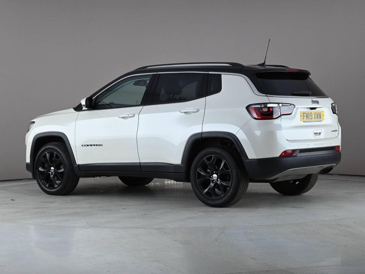 Jeep Compass thumbnail Side Left