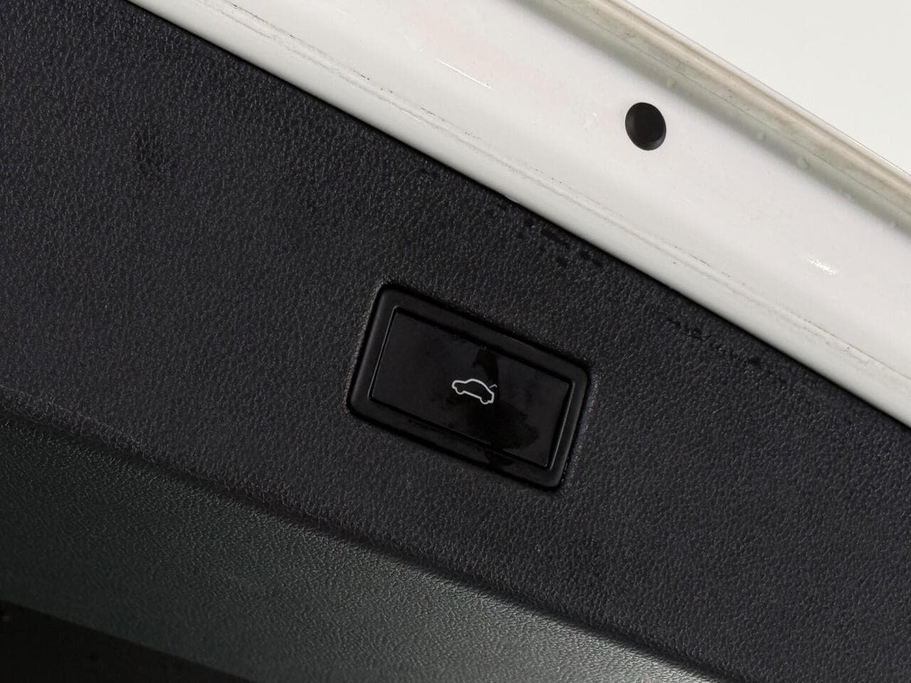 Volkswagen Tiguan thumbnail Misc Controls