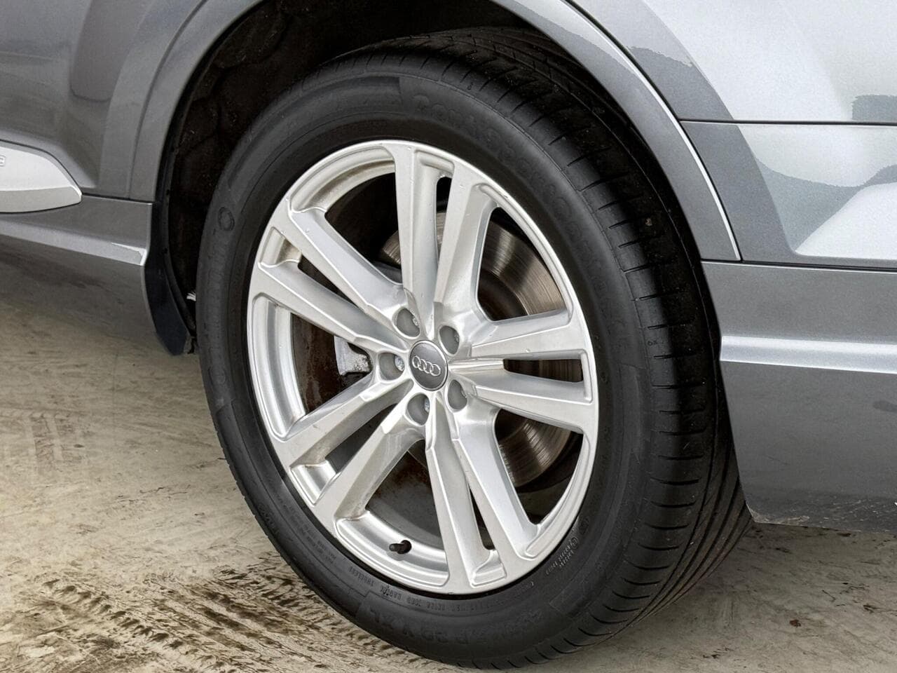 Audi Q7 thumbnail Wheel