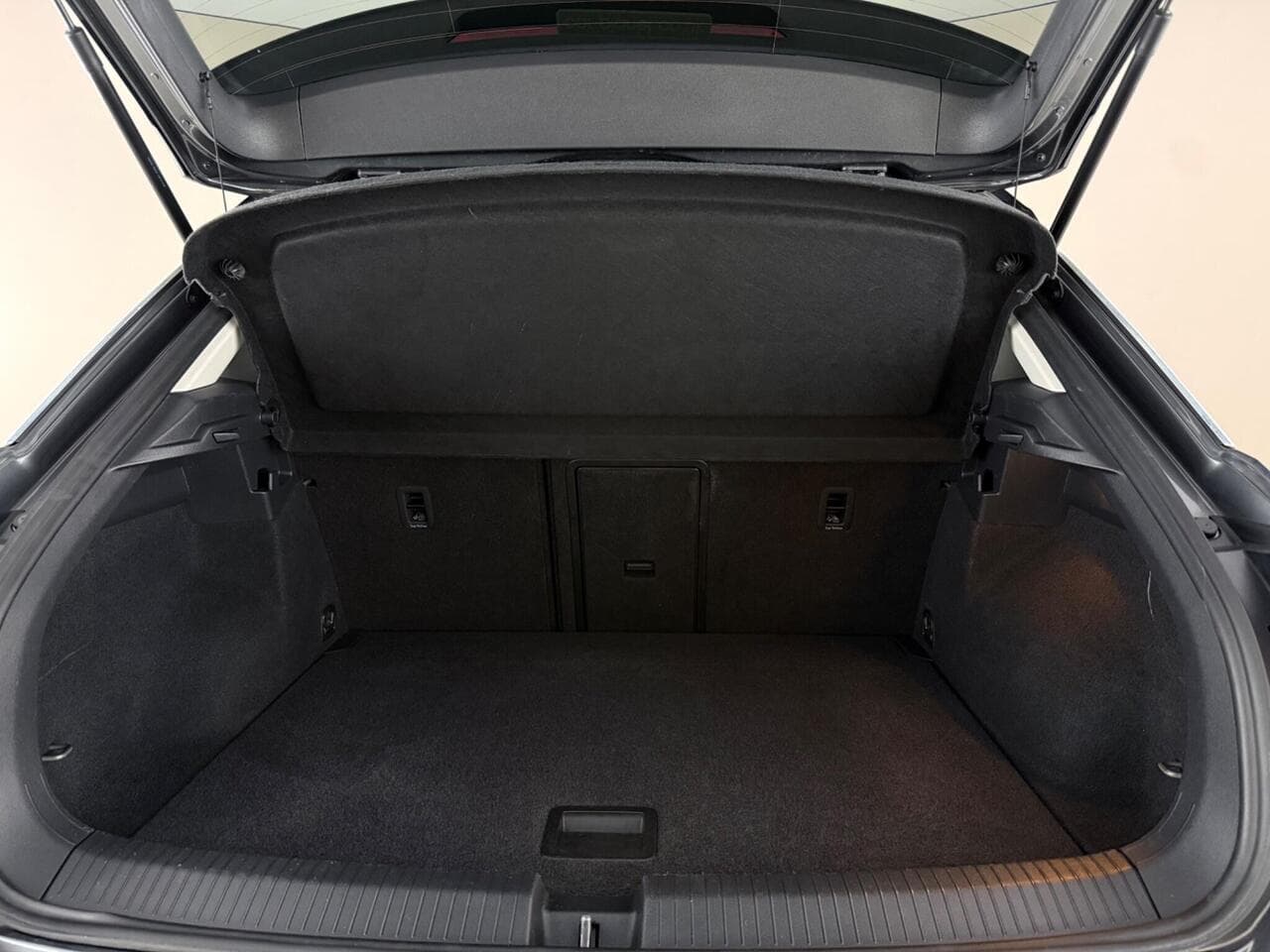 Volkswagen T-Roc thumbnail Boot