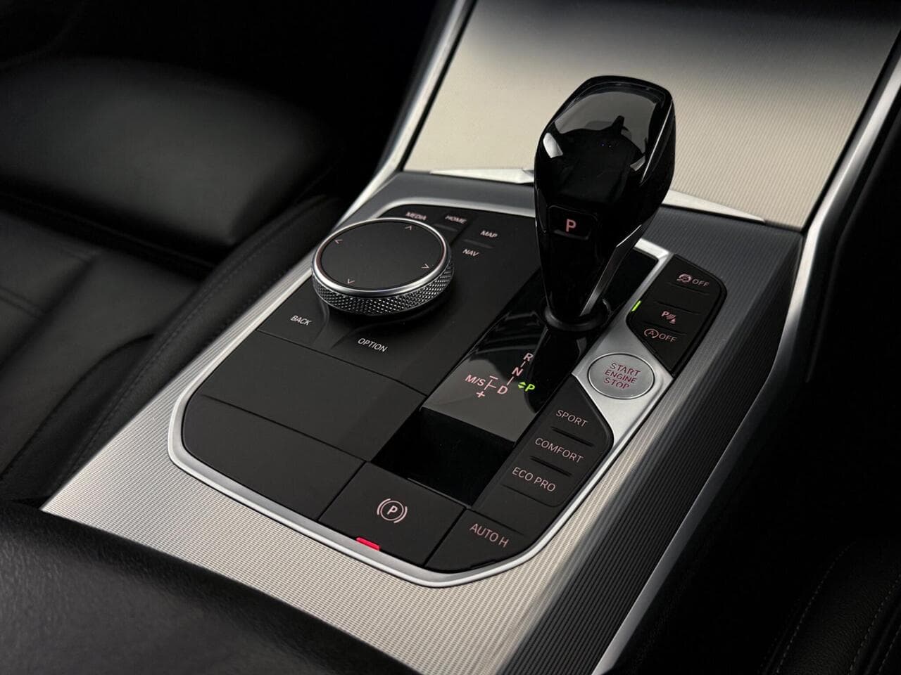 BMW 3 Series thumbnail Interior Front