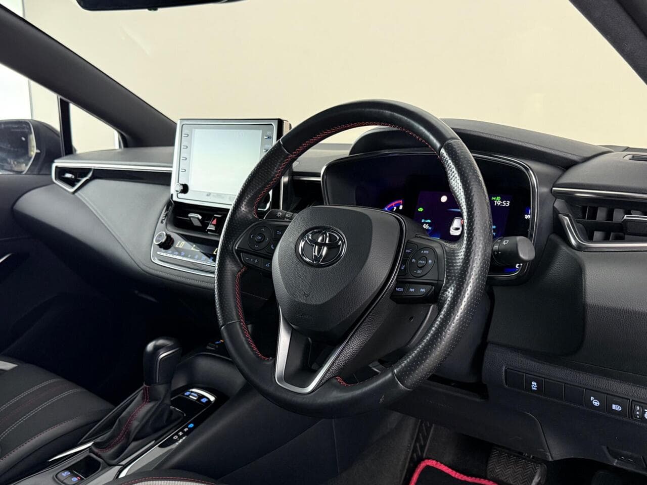 Toyota Corolla thumbnail Interior Front