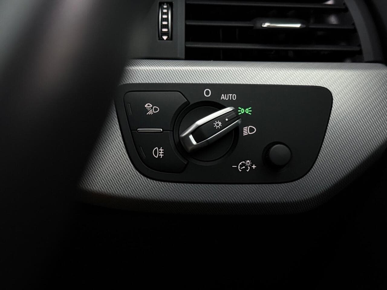 Audi A4 thumbnail Misc Controls