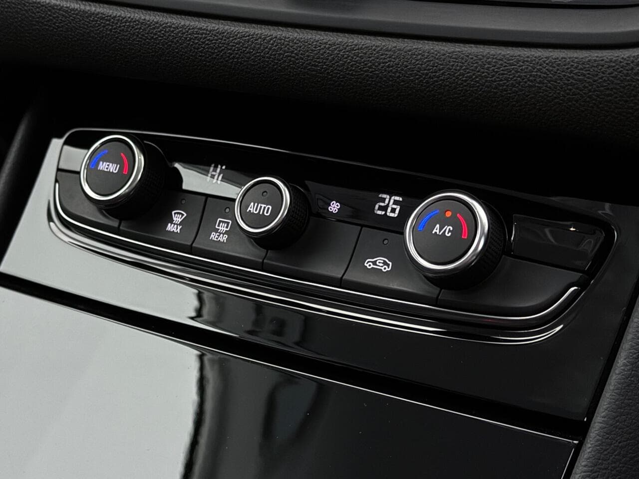 Vauxhall Grandland thumbnail Misc Controls