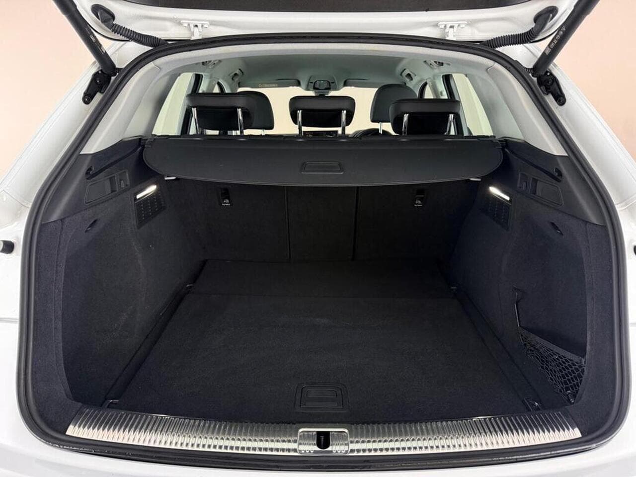 Audi Q5 thumbnail Boot