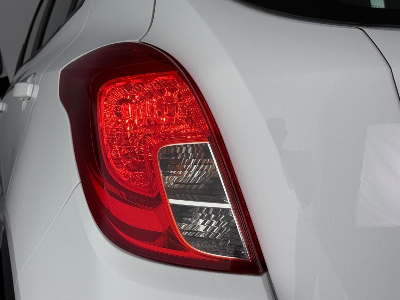 Vauxhall Mokka X thumbnail Lights Rear