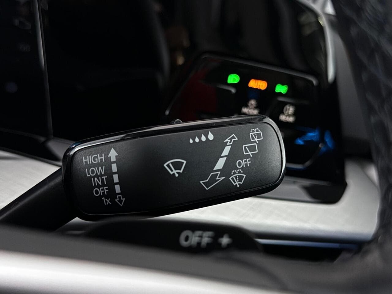 Volkswagen Golf thumbnail Misc Controls