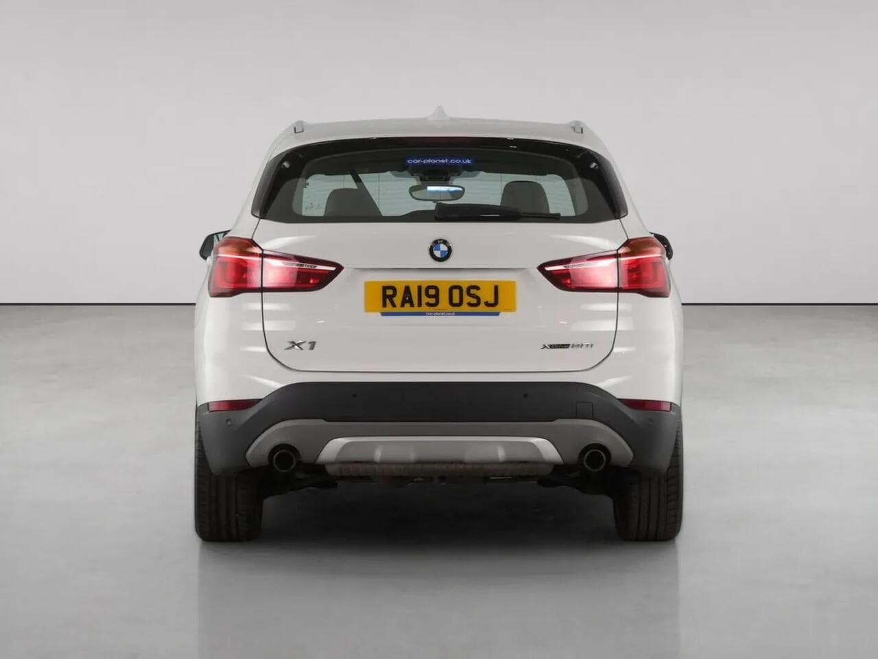 BMW X1 thumbnail Rear
