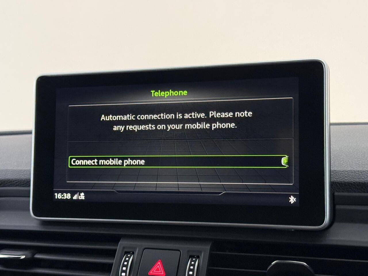 Audi Q5 thumbnail Infotainment System