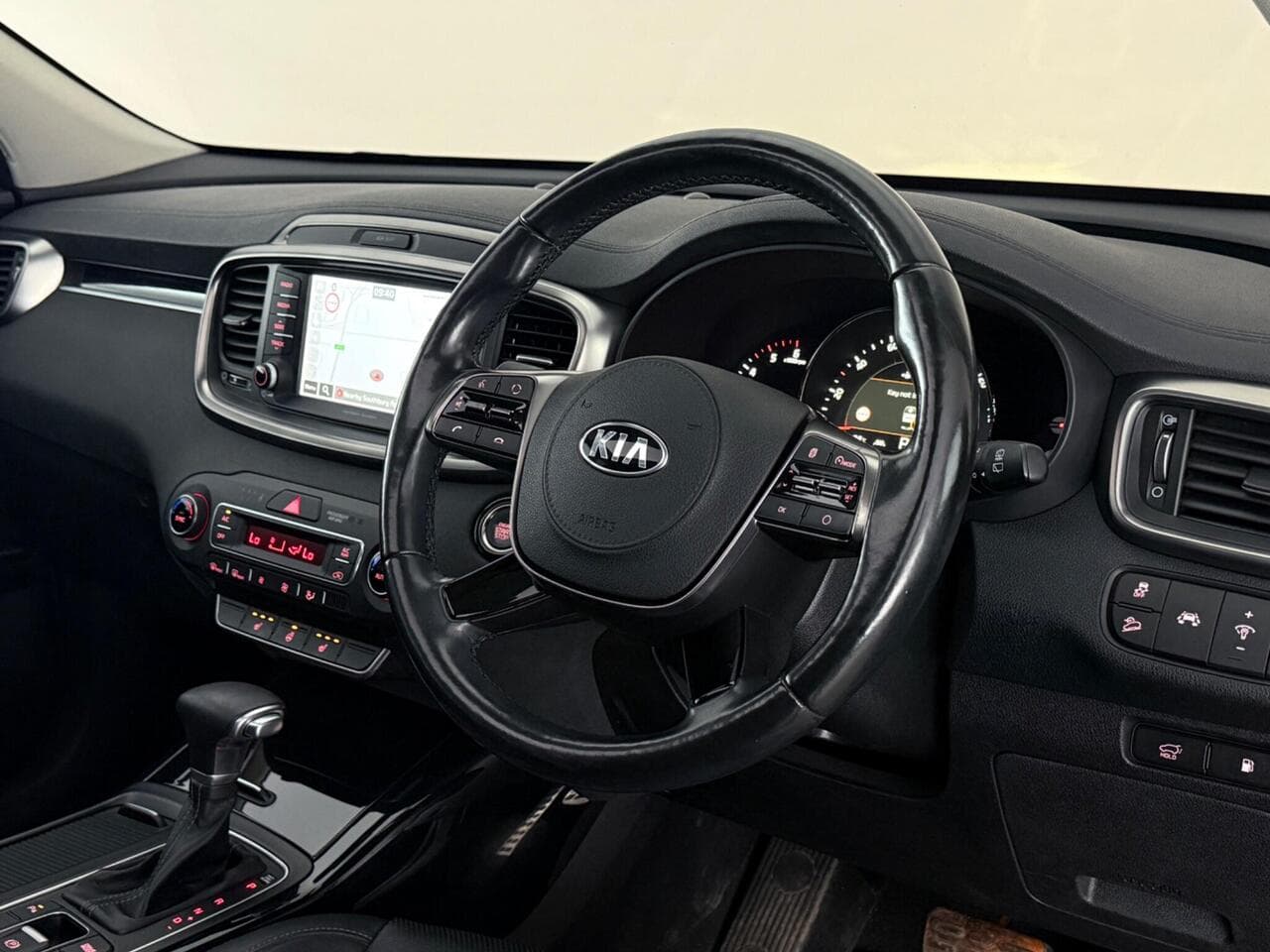 Kia Sorento thumbnail Steering Wheel