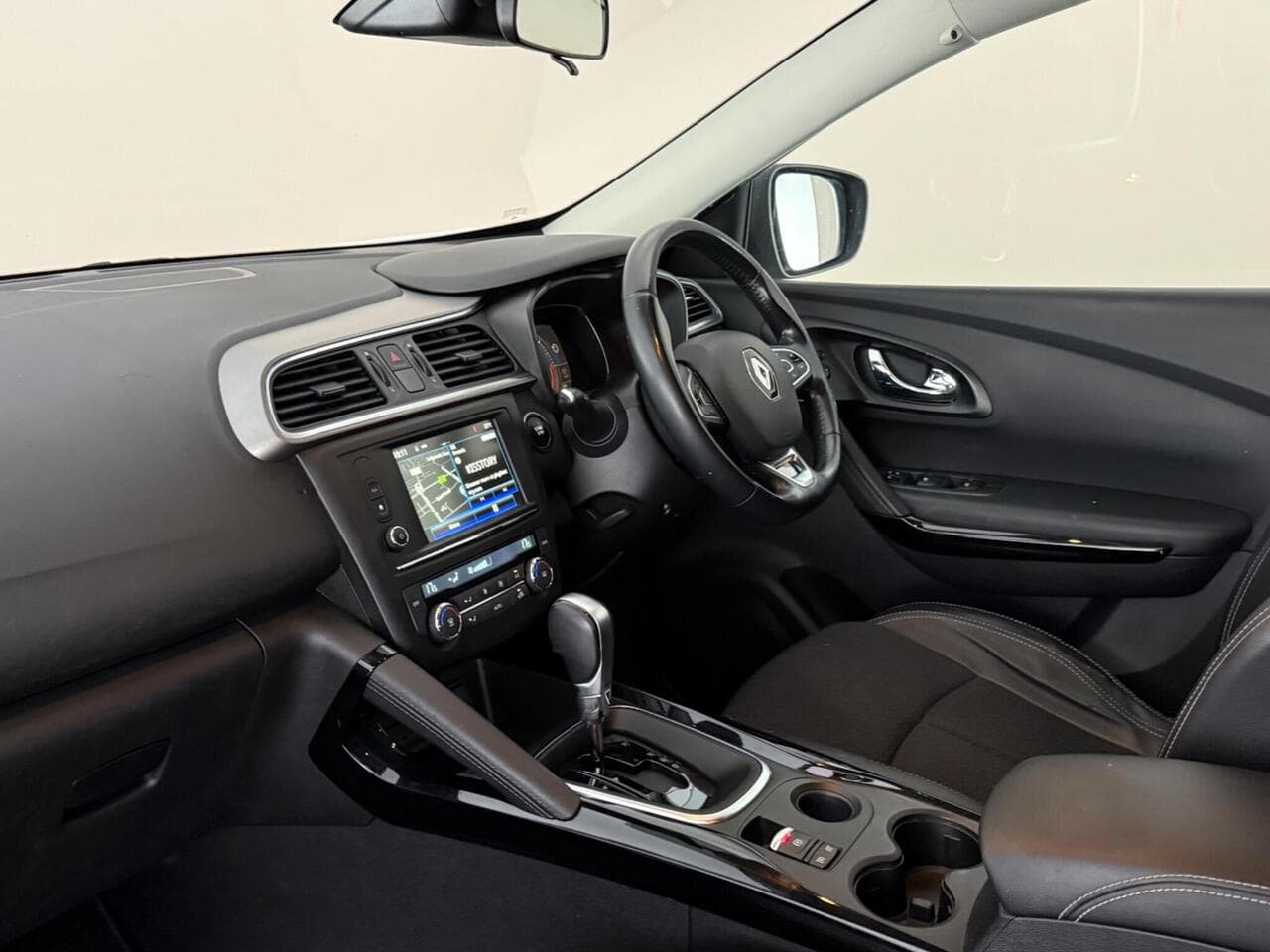Renault Kadjar thumbnail Interior Front