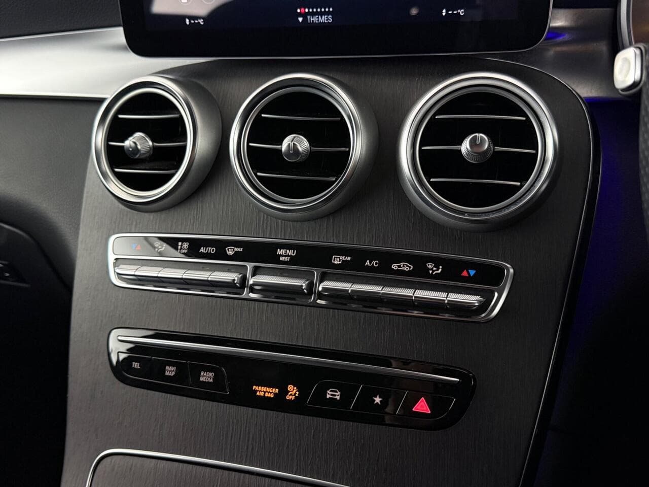 Mercedes-Benz GLC thumbnail Misc Controls