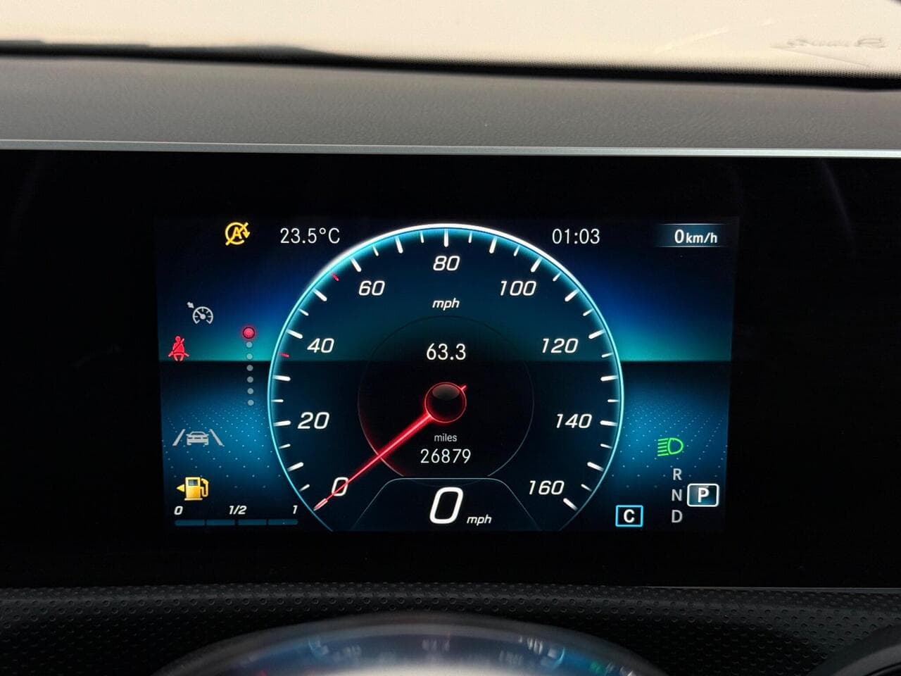 Mercedes-Benz CLA thumbnail Driver Instruments
