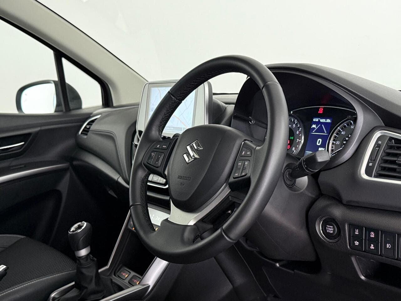 Suzuki S-Cross thumbnail Interior Front
