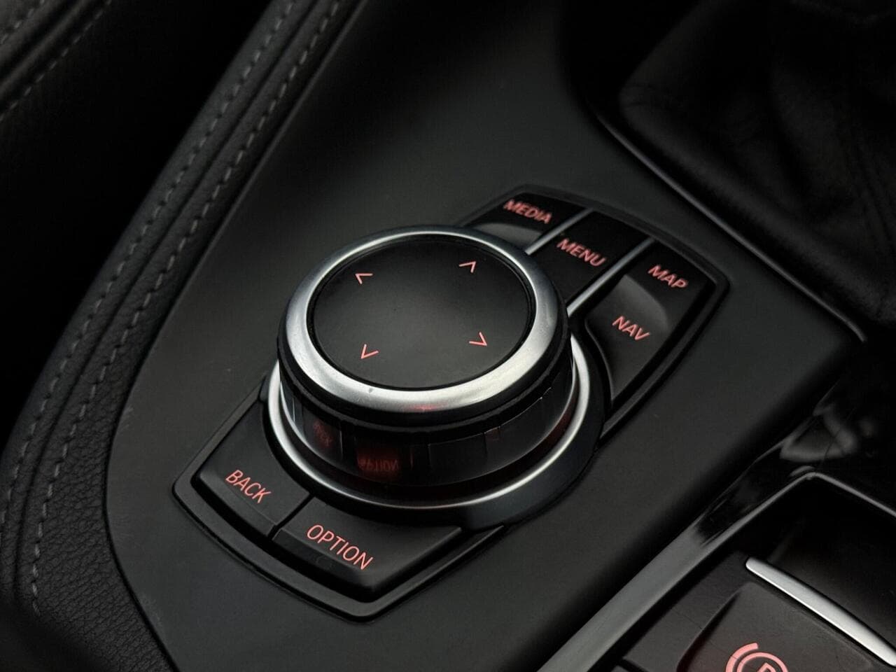 BMW X1 thumbnail Misc Controls