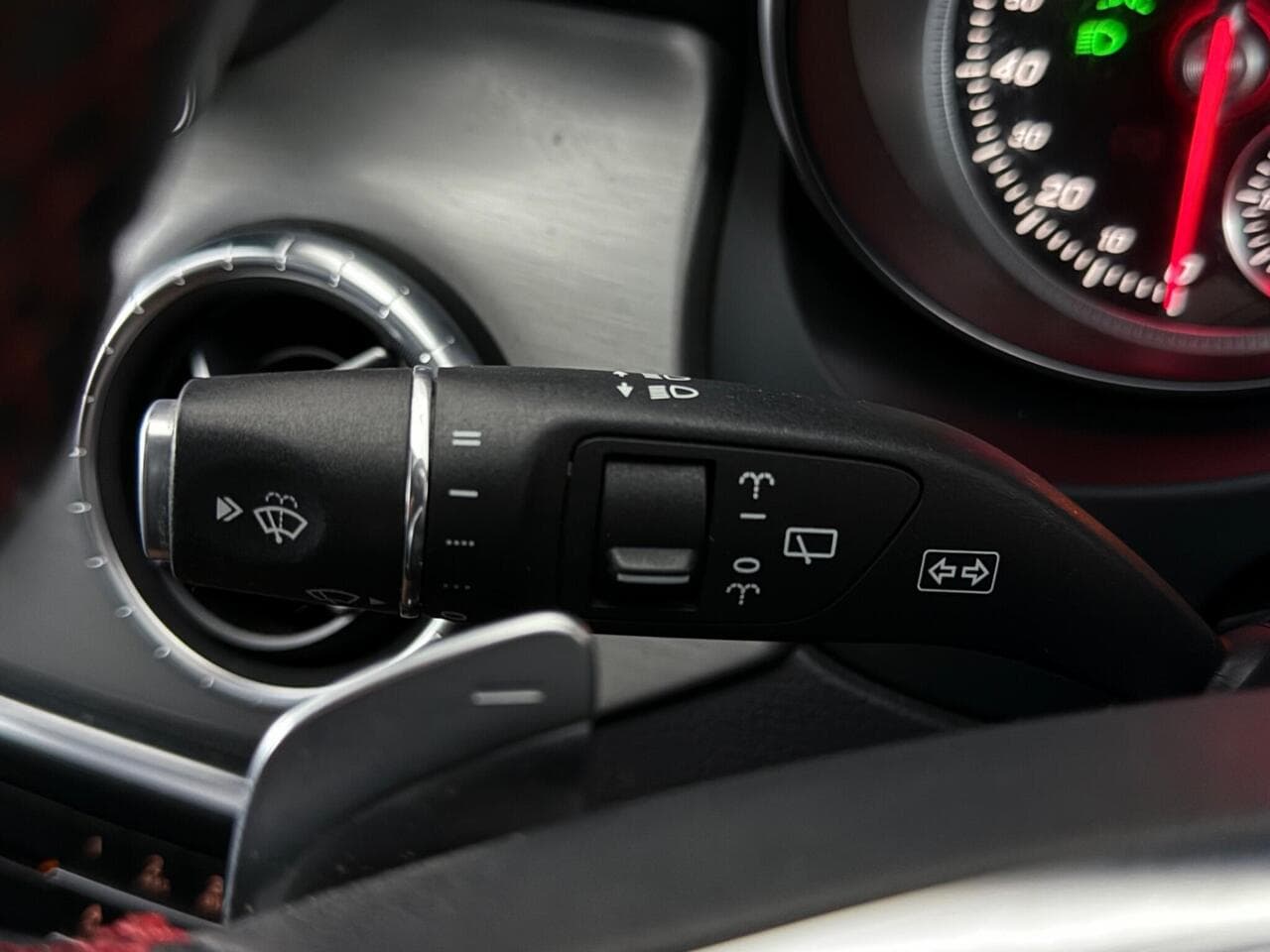 Mercedes-Benz CLA thumbnail Misc Controls