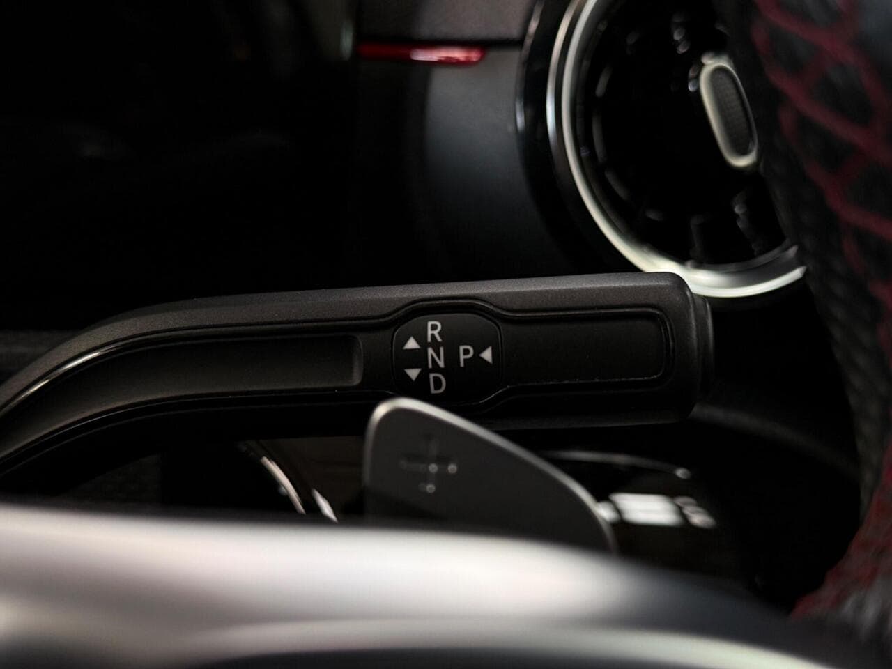 Mercedes-Benz A Class thumbnail Misc Controls