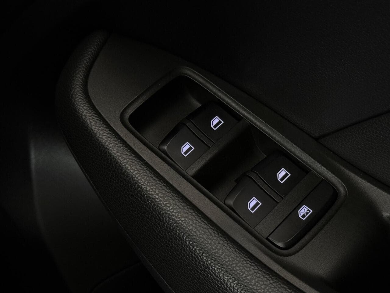 MG MG ZS thumbnail Misc Controls