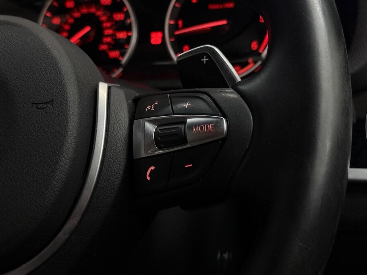 BMW X4 thumbnail Misc Controls