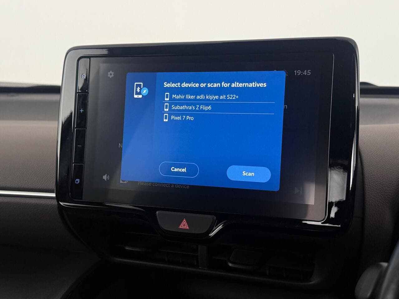 Toyota Yaris Cross thumbnail Infotainment System