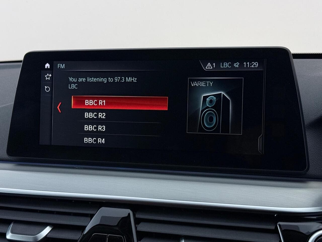 BMW 5 Series thumbnail Infotainment System