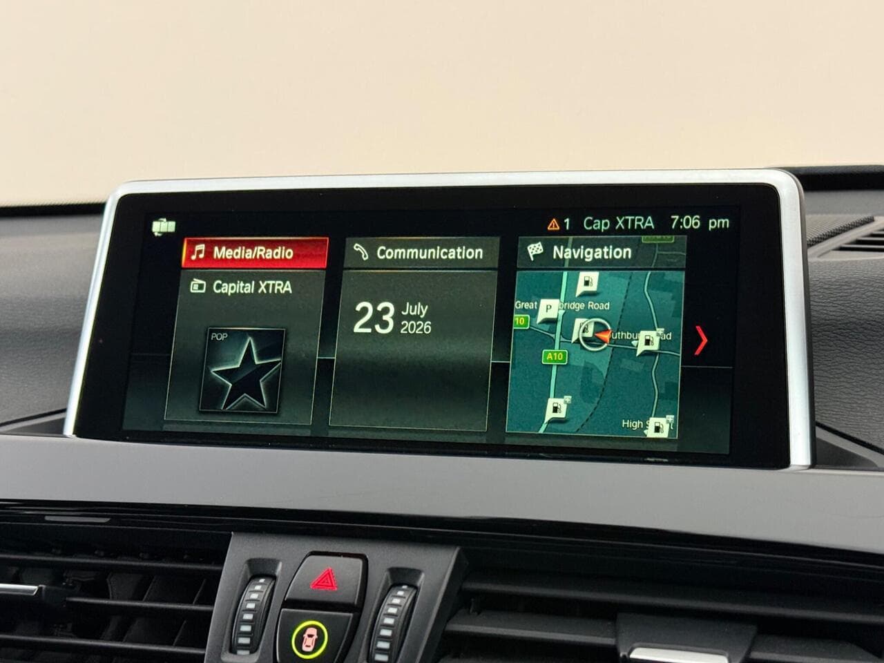 BMW X1 thumbnail Infotainment System
