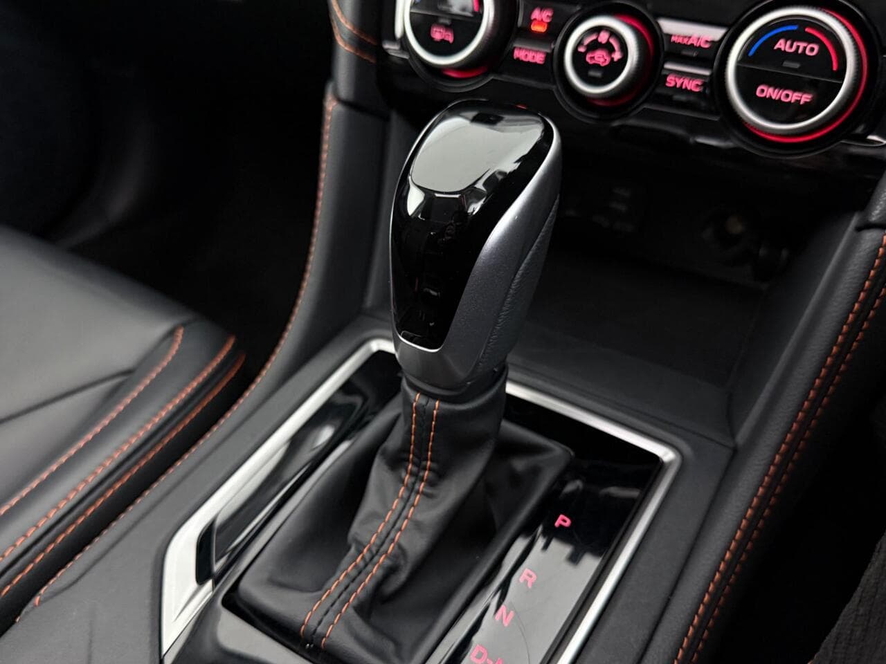 Subaru XV thumbnail Interior Front