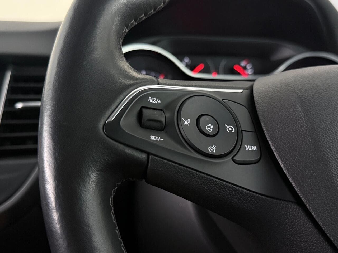 Vauxhall Crossland thumbnail Misc Controls