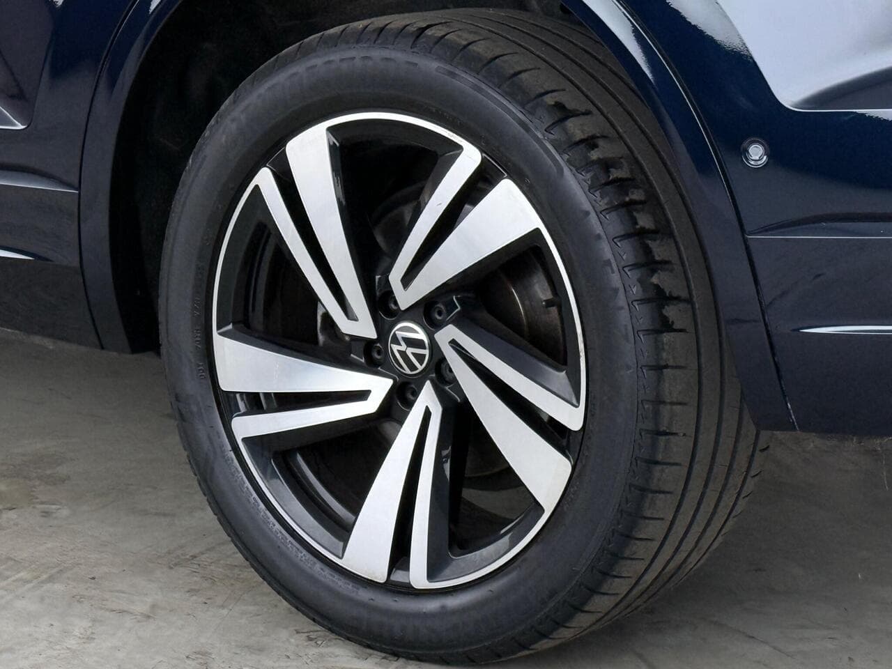 Volkswagen Touareg thumbnail Wheel