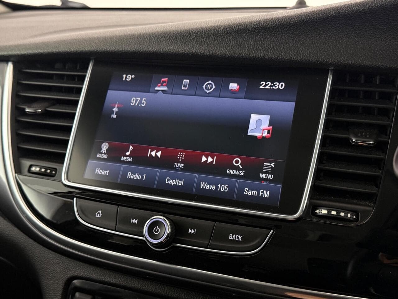 Vauxhall Mokka X thumbnail Infotainment System