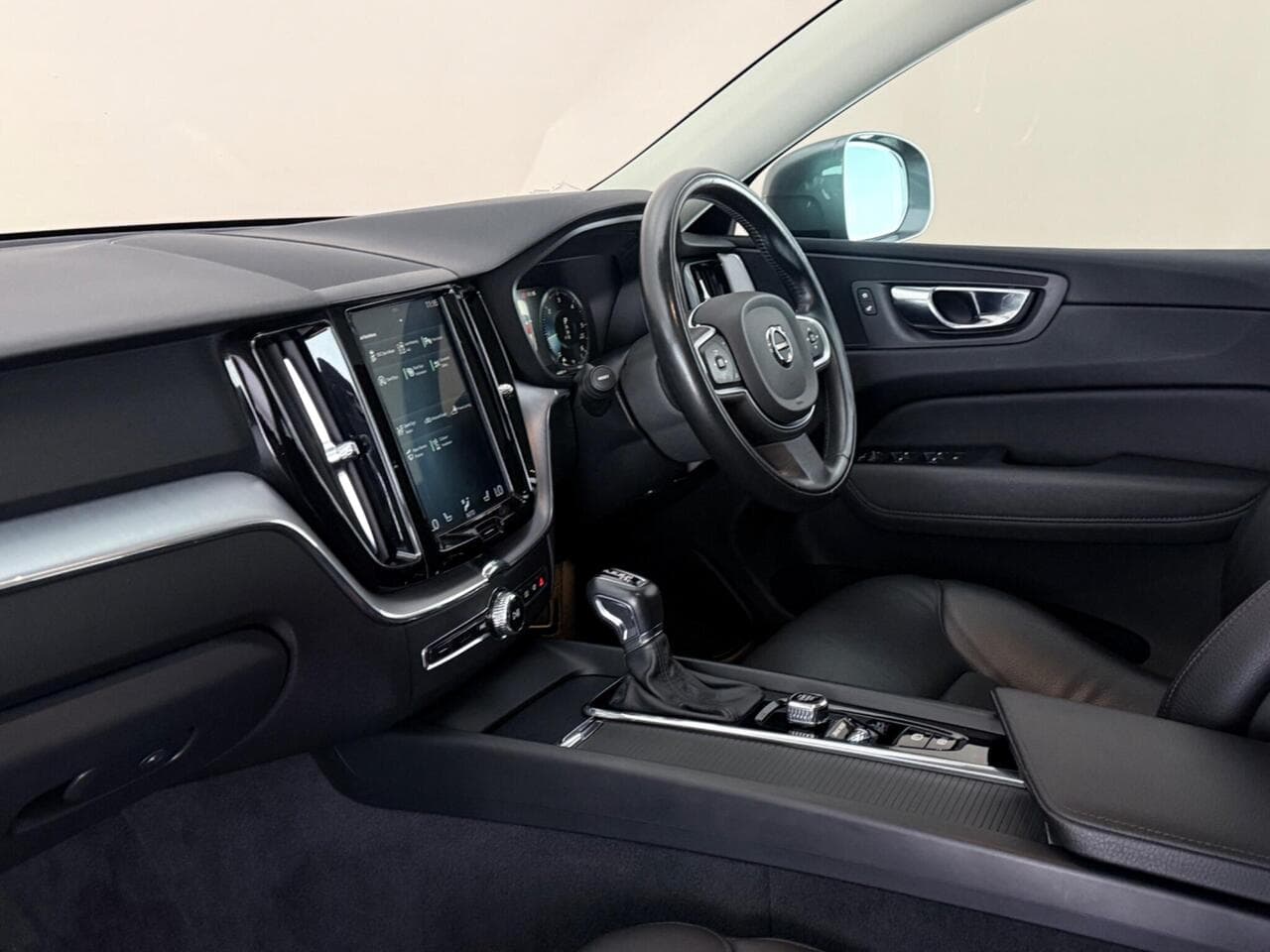 Volvo XC60 thumbnail Interior Front