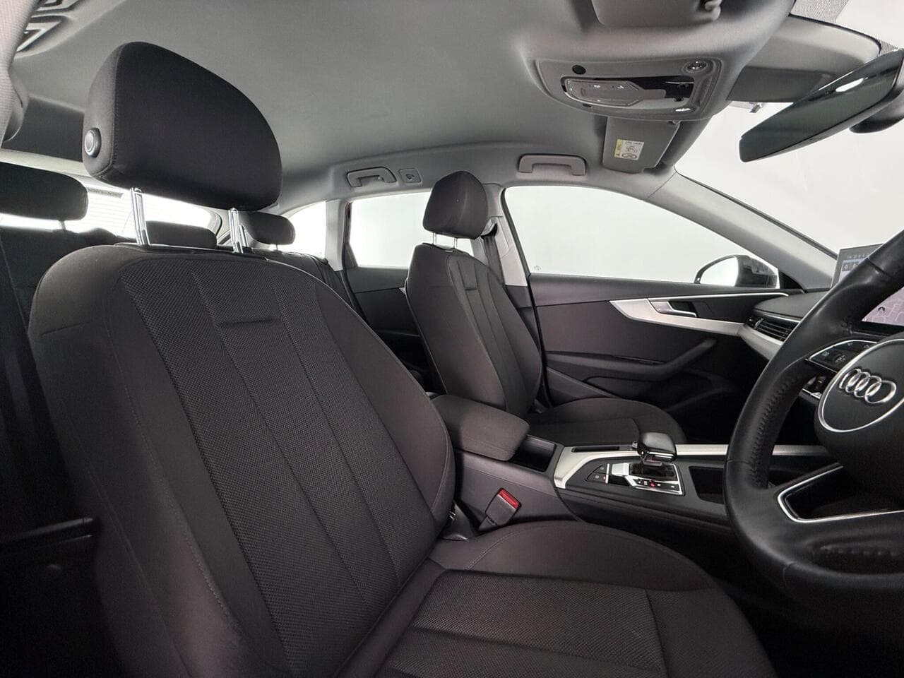 Audi A4 Avant thumbnail Seat Driver