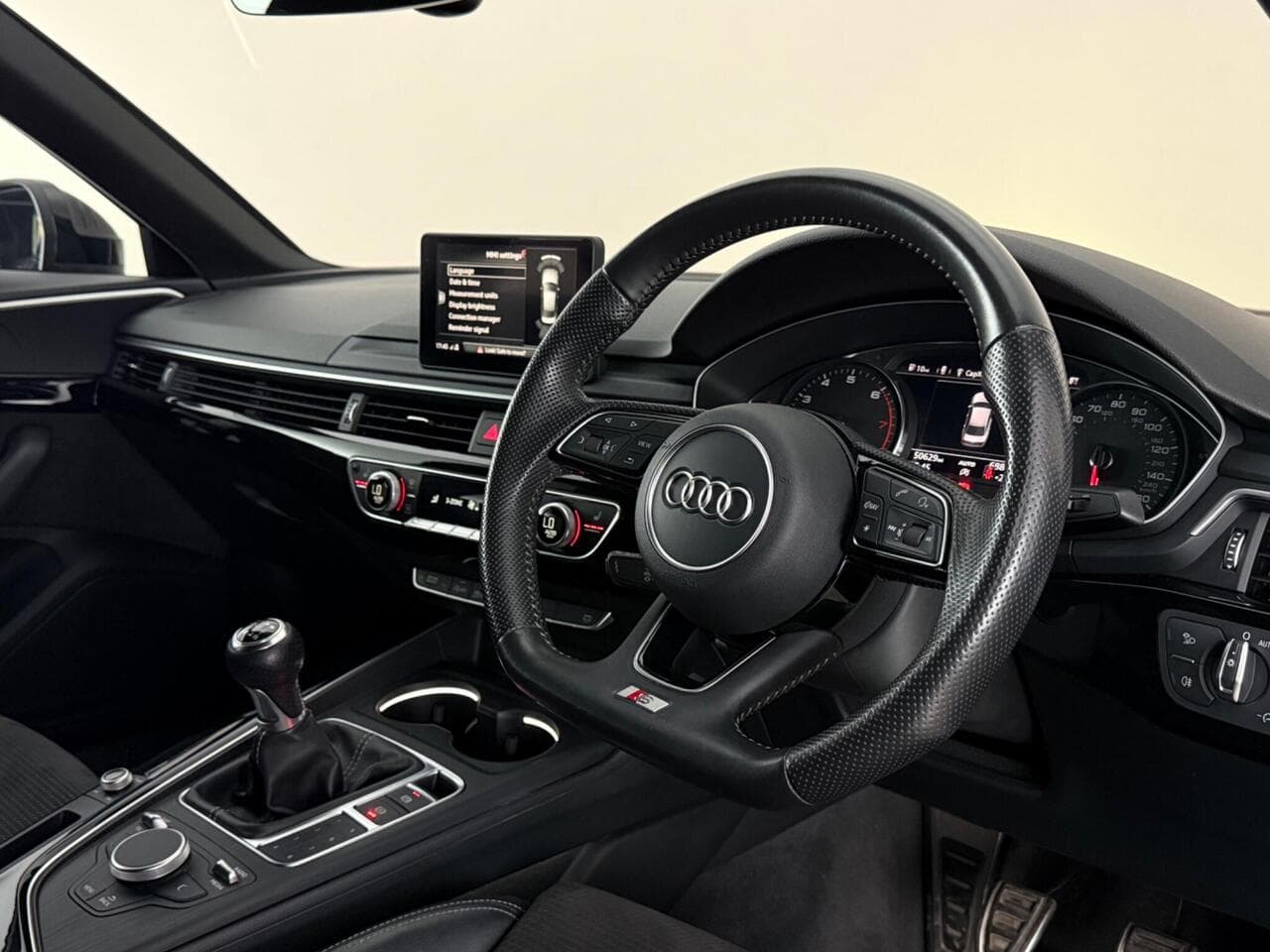 Audi A4 thumbnail Interior Front
